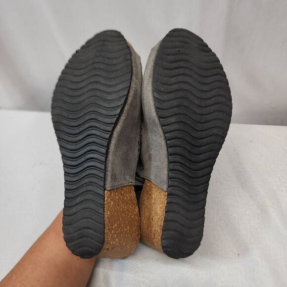 A.Giannetti Cork Wedge Sandals Womens Size 9 Gray Leather Geometric Perforated - Picture 9 of 10
